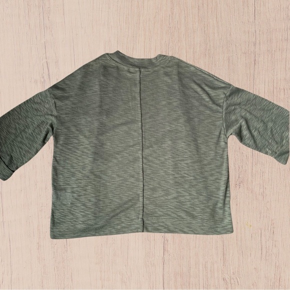 Women's Slub Knit Cropped Cardigan Military Green Size Large 3/4 Length Sleeves - Picture 3 of 9